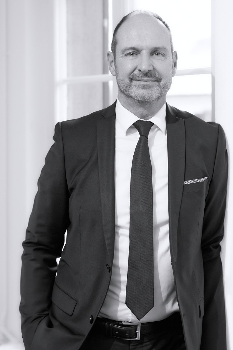 Dr. Denis G. Humbert, Autor des Buchs «Lebensfragen»